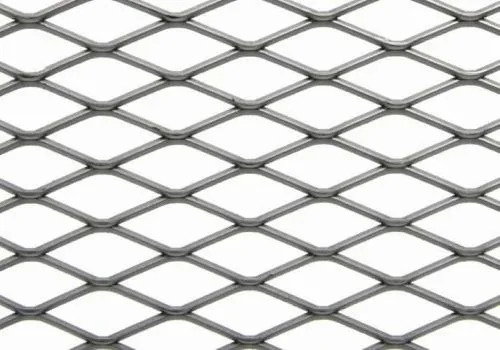 Expanded metal mesh with diamond-shaped openings
